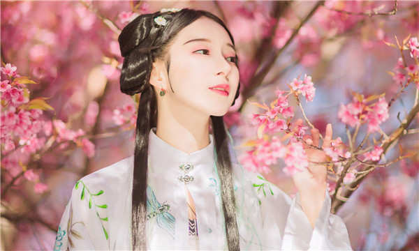 江城供卵试管婴儿：助您实现家庭梦想的科学方案